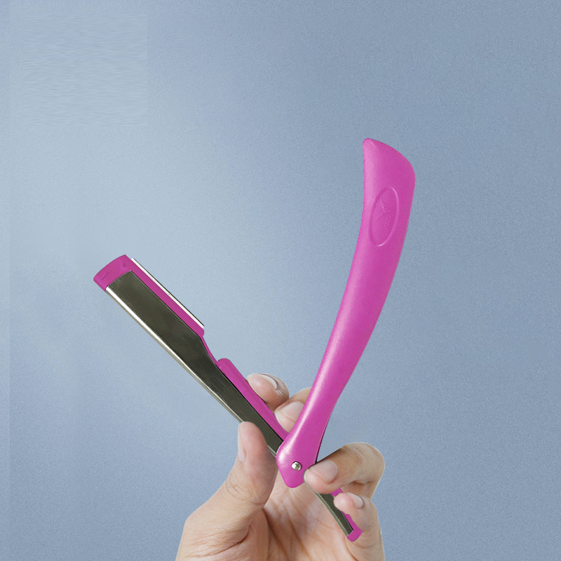 Plastic scheermeshandvat met 74 mesjes